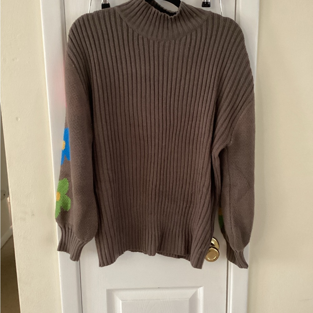 🛍️ 4/$25 SHEIN Gray and Green Cowl Neck Sweater with Ribbed Knit and Relaxed Fit